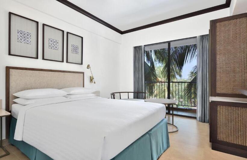 带特大床的标准间, Fairfield By Marriott Goa Anjuna