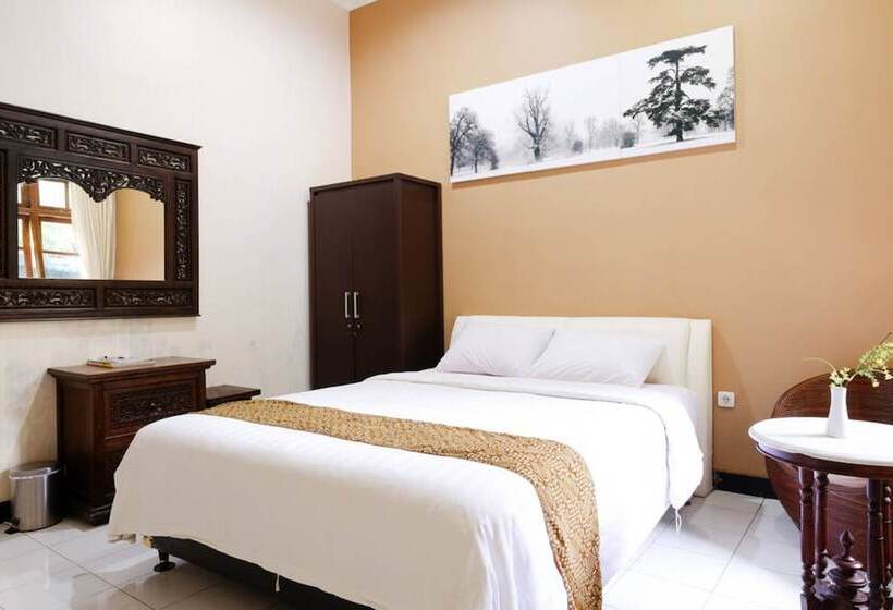 اتاق اجرایی, Griya Yunika Homestay