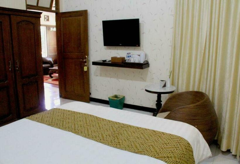 اتاق اجرایی, Griya Yunika Homestay