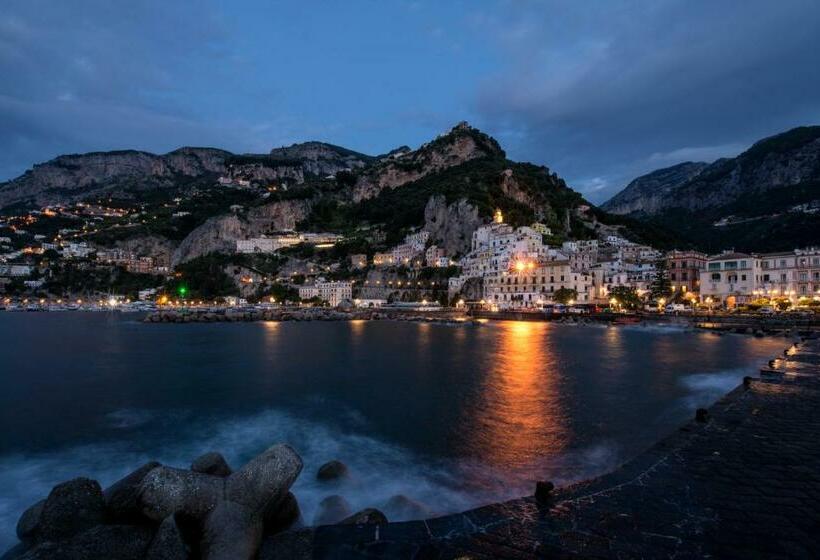 Номер Стандарт с Балконом, Amalfi Luxury House