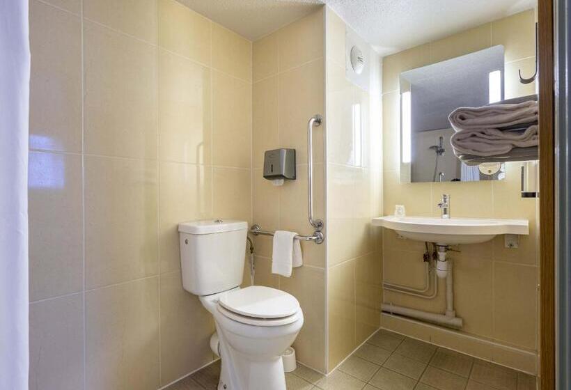 Номер Стандарт Адаптированный для Инвалидов, B&b Hotel Chartres Le Forum