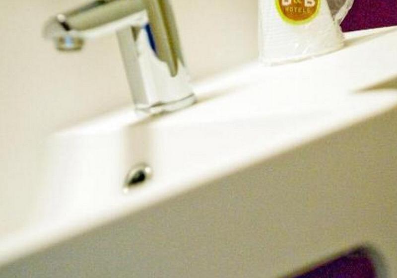 Четырехместный Номер Стандарт, B&b Hotel Clermont Ferrand Nord Riom