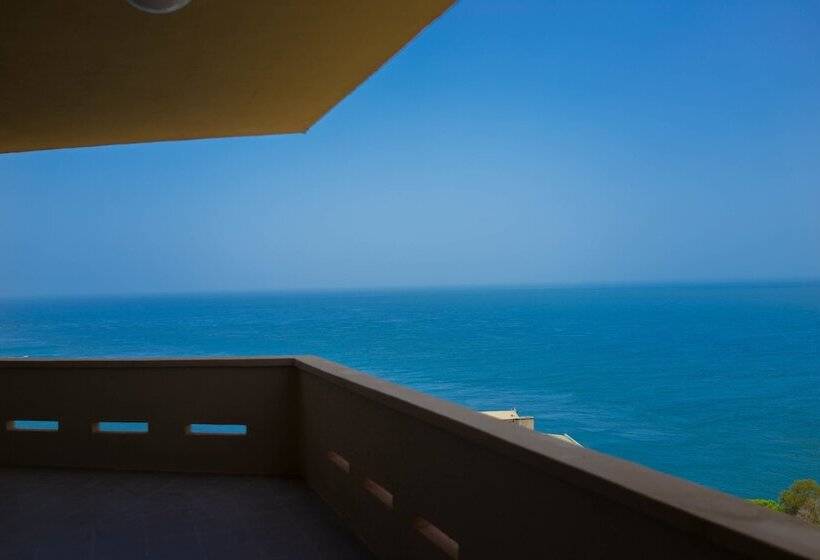 اتاق لوکس, Bintumani