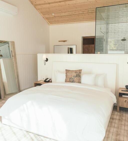 スーペリアースイート, Calamigos Guest Ranch And Beach Club