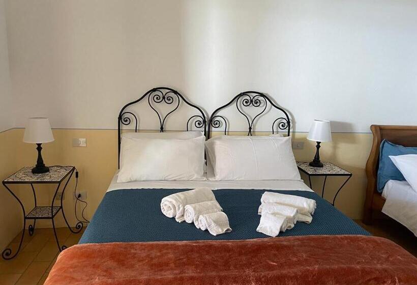 Четырехместный Номер Deluxe, La Locanda Del Postino