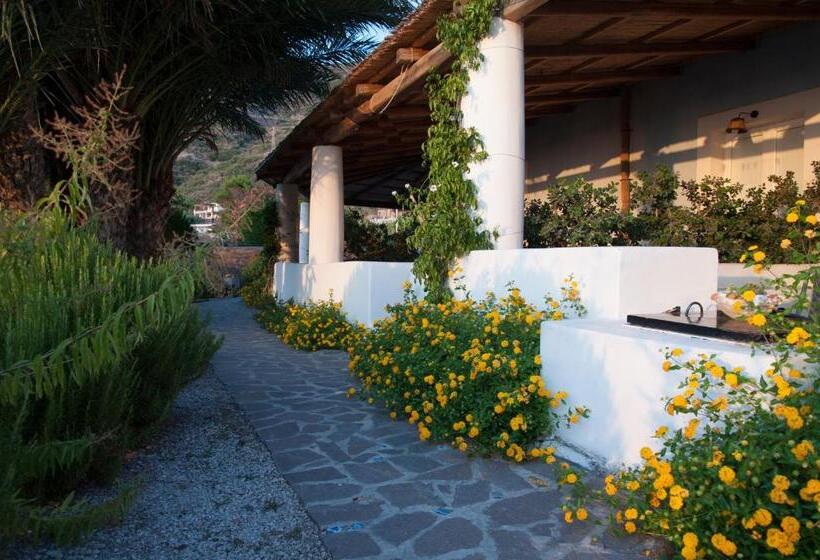 اتاق کلاسیک سه تخته, La Locanda Del Postino