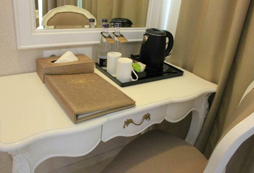 Quarto Deluxe, Grand Savero Hotel Bogor
