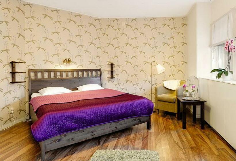 Quarto Estandar, L City