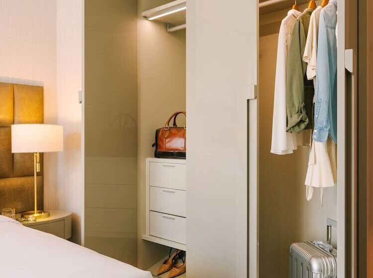 Апартаменты Deluxe 1 Спальня, Sonder Business Bay