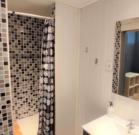 Кровать в Общей Комнате, Ant Hostel Barcelona