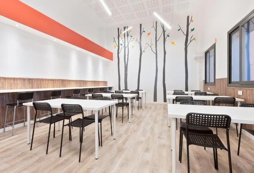 Четырехместный Номер Стандарт, Ant Hostel Barcelona