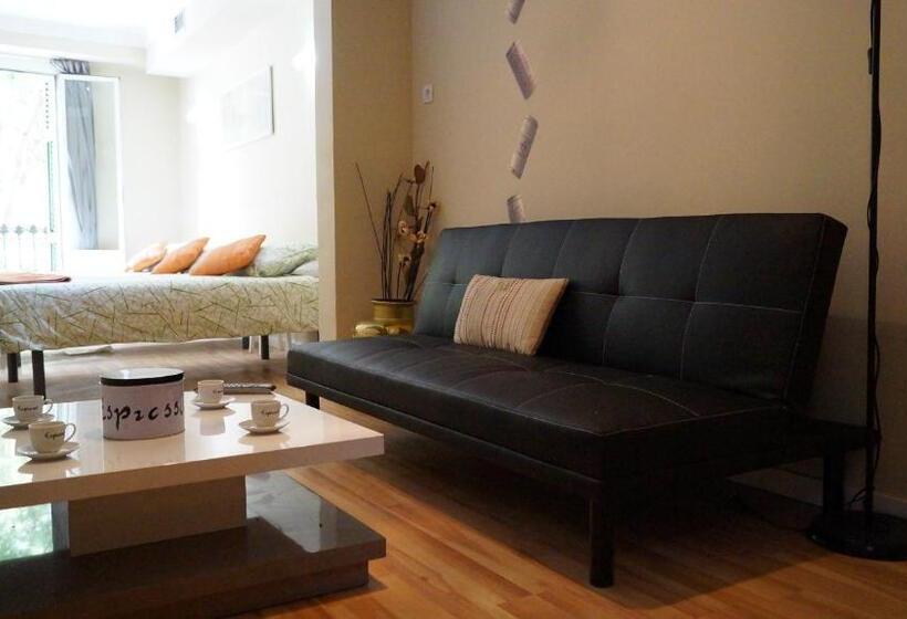 Номер Стандарт с Террасой, Good Home Paseo De Gracia