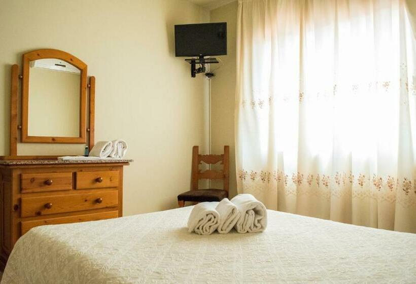 اتاق استاندارد یک نفره, Hostal Las Torres