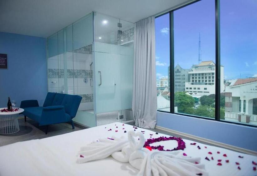 Президентский Люкс, Apple Hotel Penang