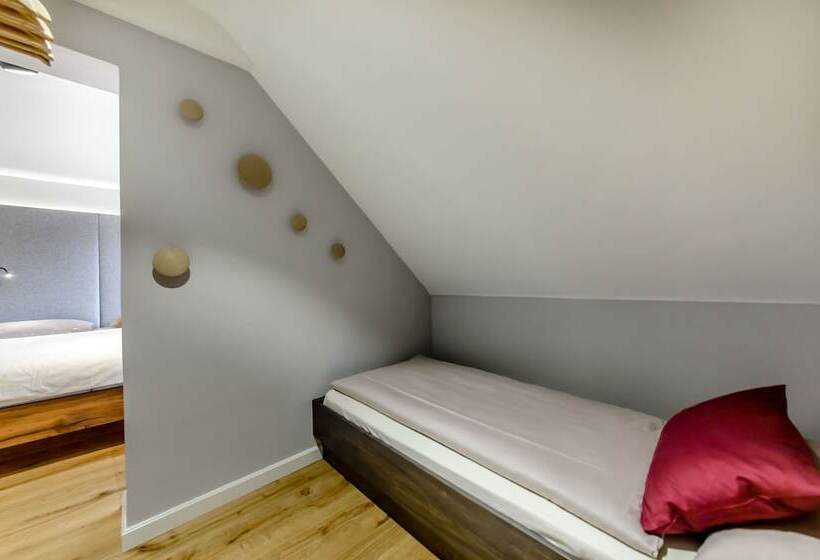 스탠다드 트리플 룸, Bio Hotel Adler