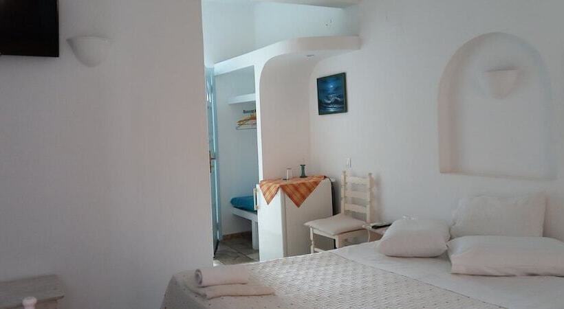 اتاق استاندارد, Dimitris Studios