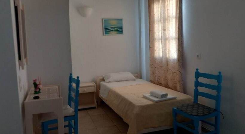 اتاق خانوادگی, Dimitris Studios