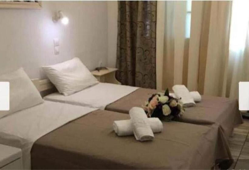 اتاق استاندارد, Dimitris Studios