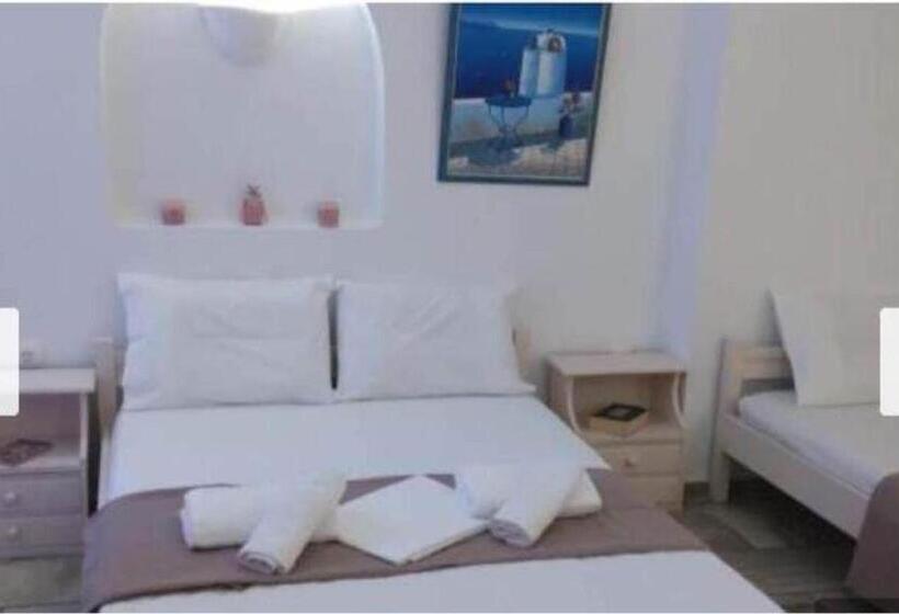 اتاق استاندارد سه نفره, Dimitris Studios
