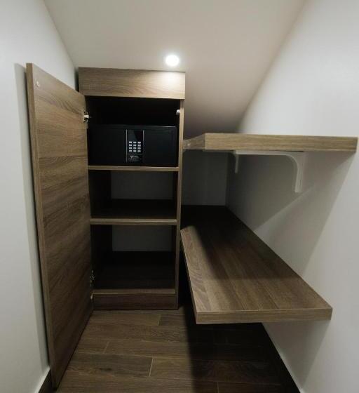 Номер Deluxe, Florek & Florica Room001