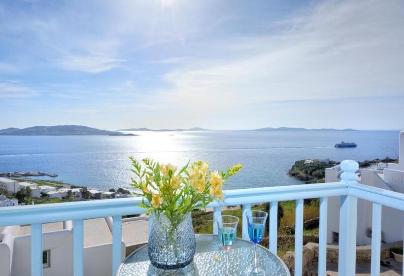 Полулюкс Вид на Море, Amelie Suites