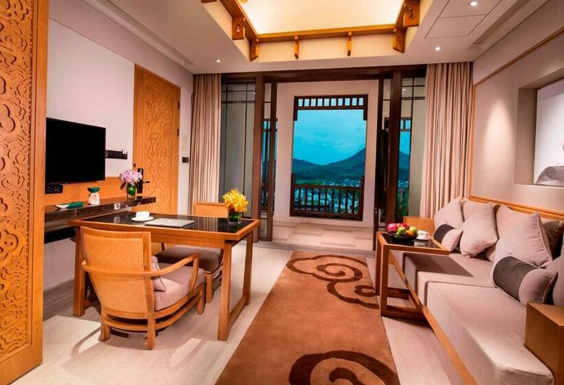 Люкс Кровать Кинг, Banyan Tree Hotel Huangshan The Ancient Charm Of Huizhou, A Paradise