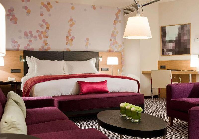 Номер Стандарт Кровать Кинг Адаптированный для Инвалидов, Hampton Inn & Suites Tampa Airport Avion Park Westshore
