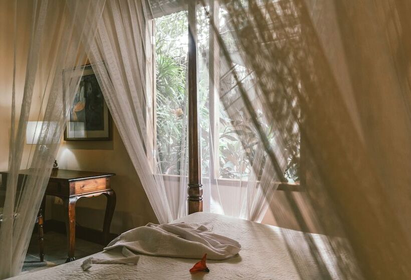 Семейный Номер, Honeymoon Guesthouse