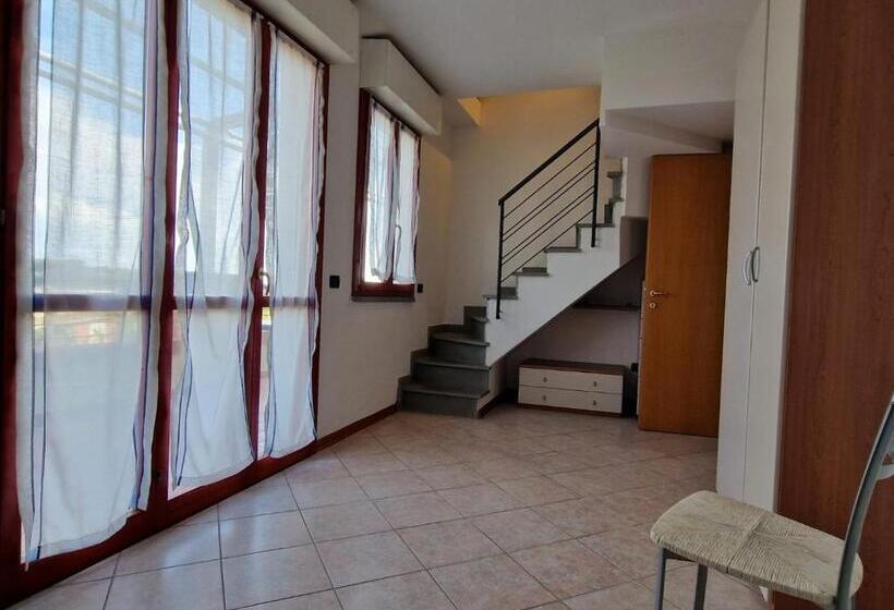 اتاق دوبلکس, Villa La Cavaliera
