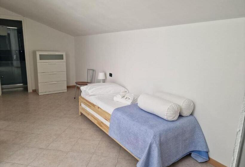 اتاق دوبلکس, Villa La Cavaliera