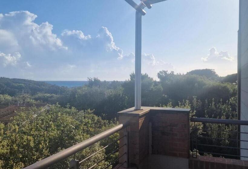 اتاق دوبلکس, Villa La Cavaliera