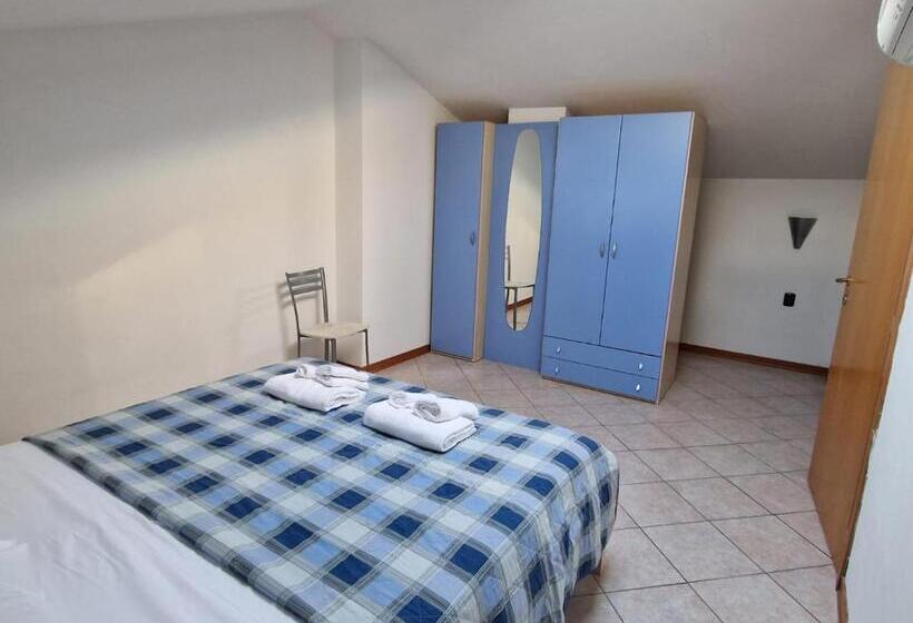 اتاق دوبلکس, Villa La Cavaliera