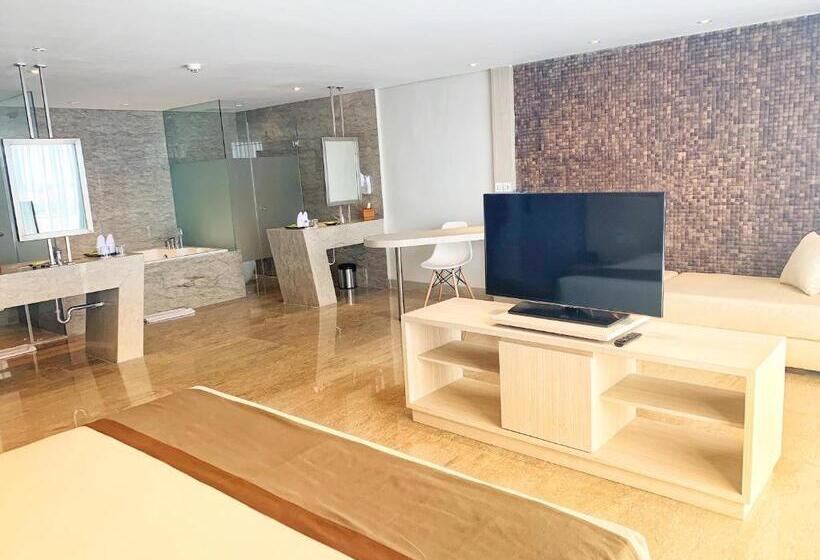 سوئیت با بالکن, Daun Bali Seminyak