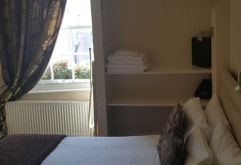 اتاق استاندارد, Beaumond Cross Inn