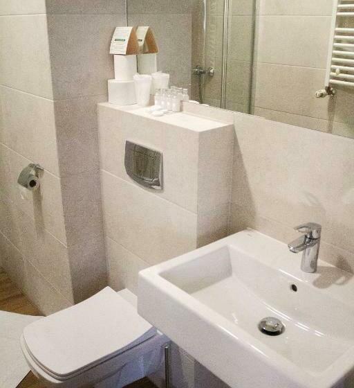 Номер Стандарт, Restauracja Koral