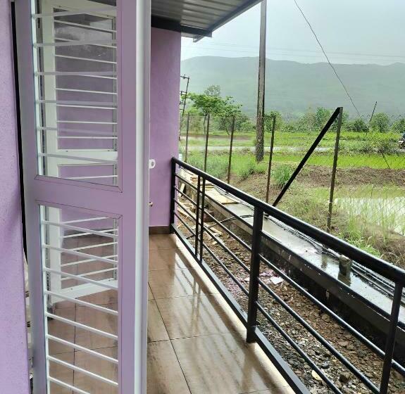 Семейный Номер Вид на Горы, Sahyadri Hotel And Room Stay