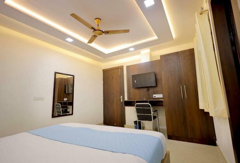 Deluxe Room, Fabhotel Vishal Palace