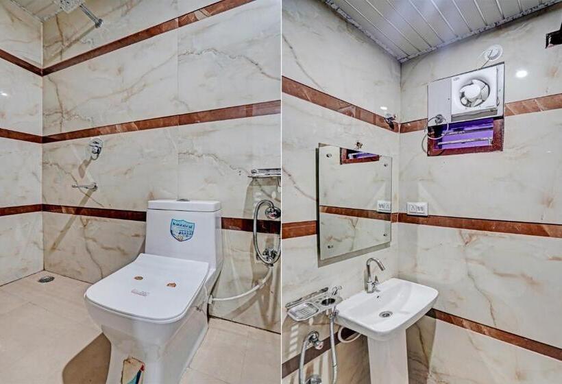 Triple Classic Room, Fabhotel Vishal Palace