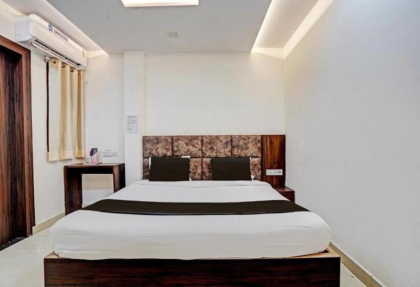 Трехместный Номер Классика, Fabhotel Vishal Palace