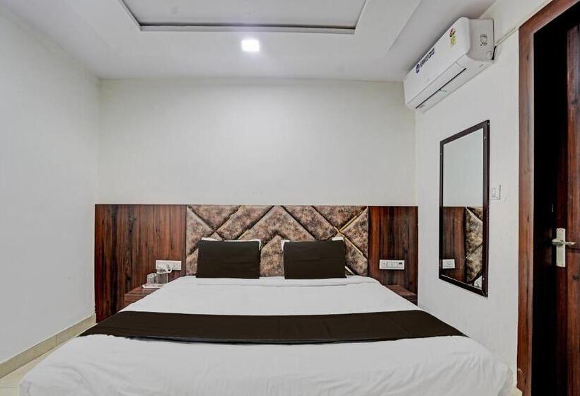 Трехместный Номер Классика, Fabhotel Vishal Palace
