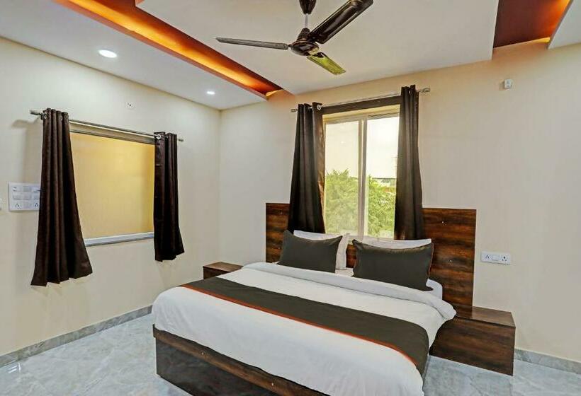 Quarto Triplo Clássico, Fabhotel Dream Inn