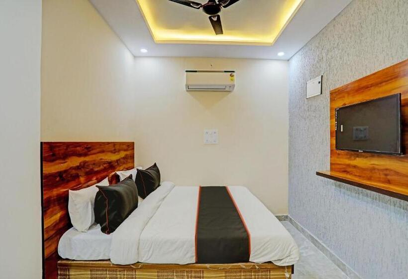 Quarto Triplo Clássico, Fabhotel Dream Inn