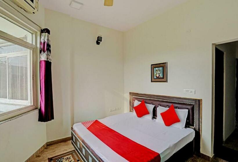 Трехместный Номер Классика, Oyo Flagship Green Vatika Resort