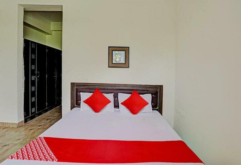 Трехместный Номер Классика, Oyo Flagship Green Vatika Resort