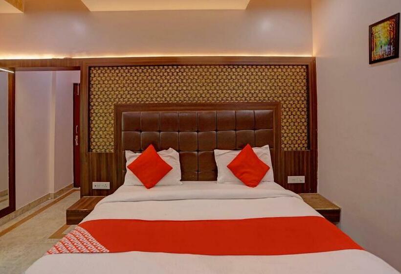 Quarto Triplo Clássico, Oyo Flagship Hotel Kashi