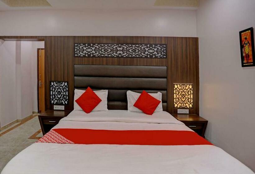 Quarto Triplo Clássico, Oyo Flagship Hotel Kashi