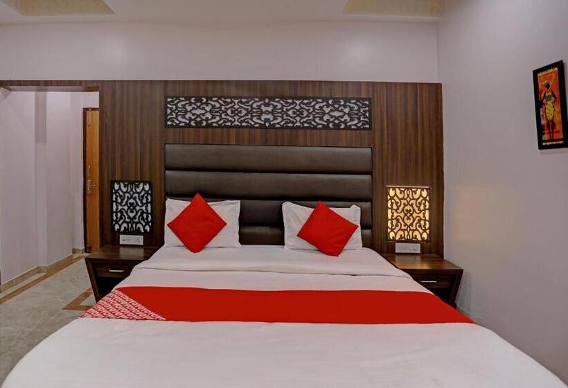 Quarto Triplo Clássico, Oyo Flagship Hotel Kashi