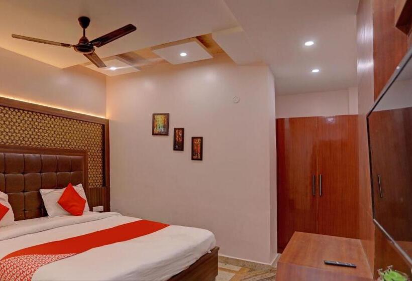 Quarto Triplo Clássico, Oyo Flagship Hotel Kashi