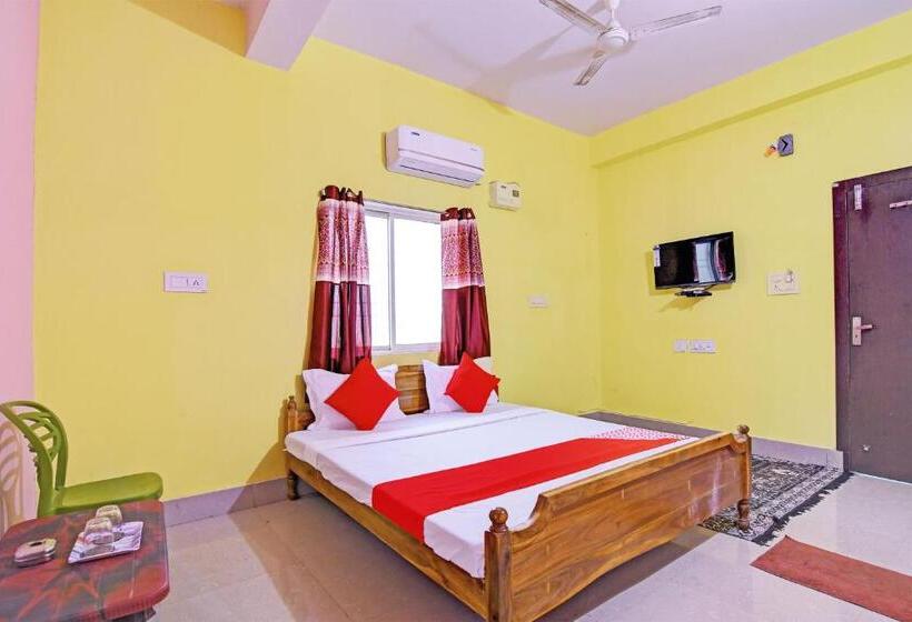 اتاق لوکس سه تخته, Oyo Flagship Hotel Utkal Grand