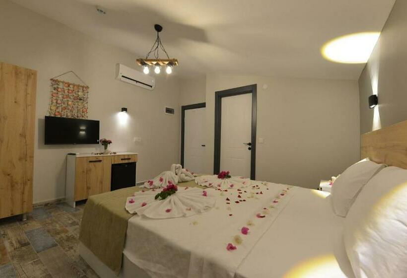 Номер Стандарт, Trakheia Otel